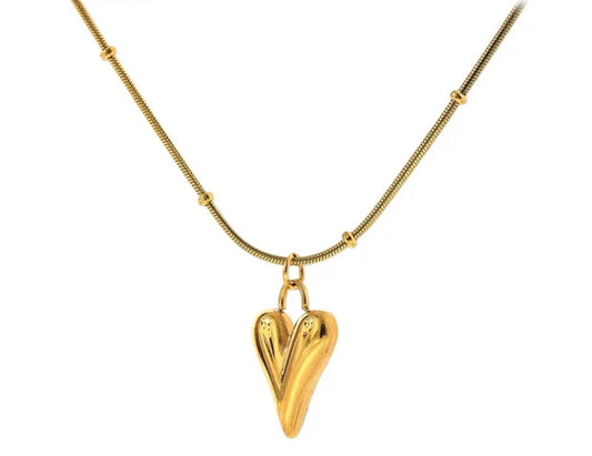 Amour Necklace